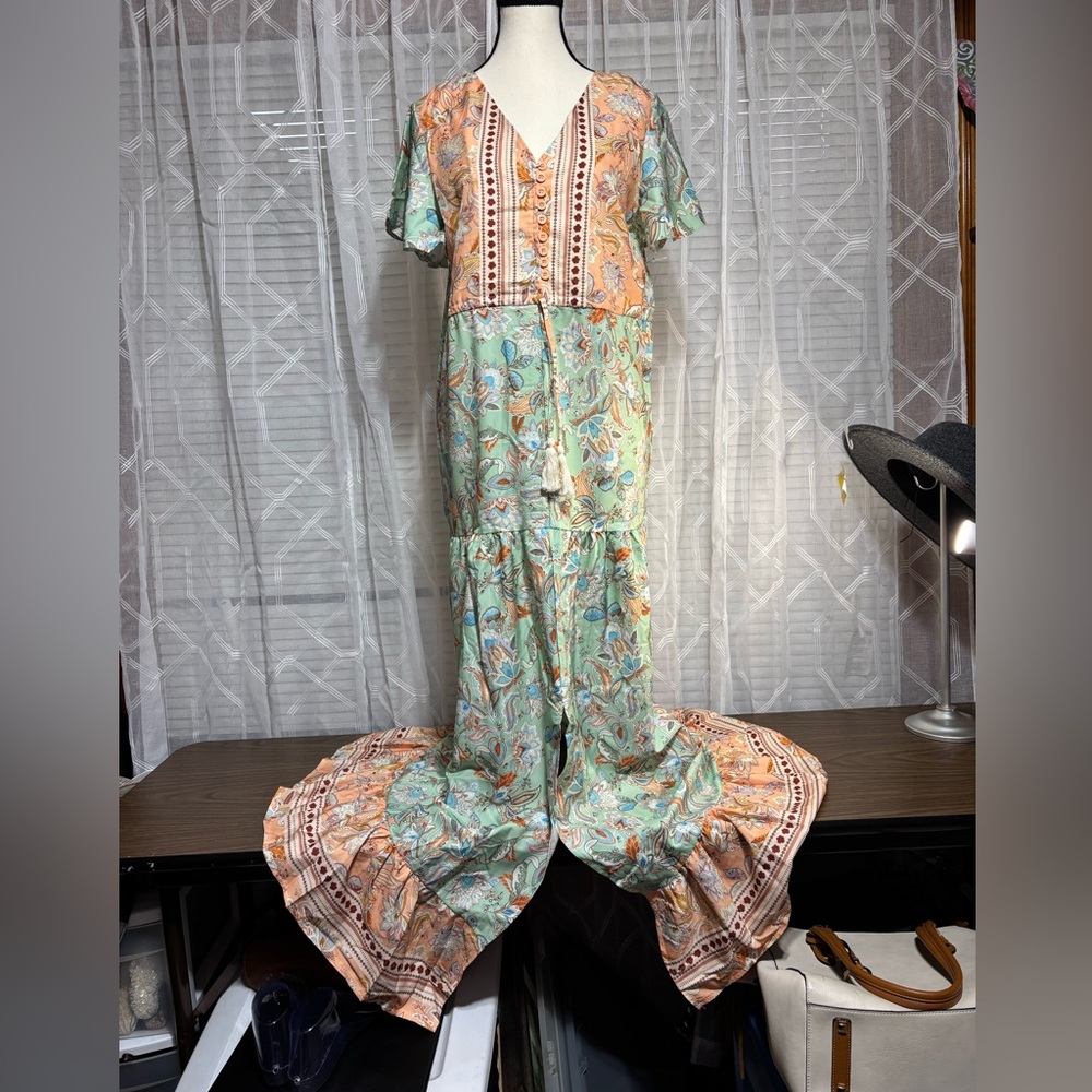 ROSA Clothing size S Peach Green Paisley Floral V neck Flutter sleeve tassel tie